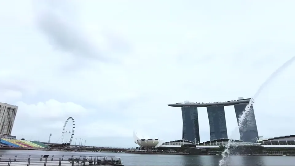 Marina Bay Sands and ArtScience Museum seen from Merlion Park